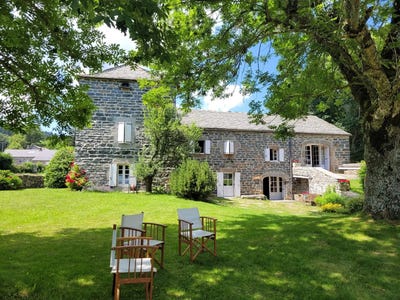 /international/fr/araules-auvergne-310108248132/