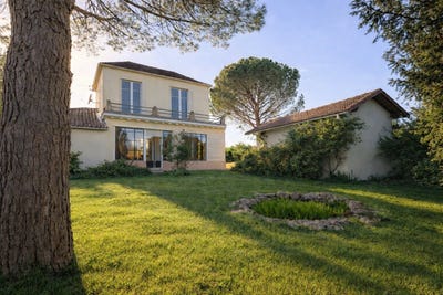/international/fr/la-sauvetat-sur-lede-aquitaine-310106799452/