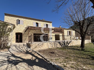 /international/fr/vaison-la-romaine-provence-alpes-cote-d-azur-310108760578/