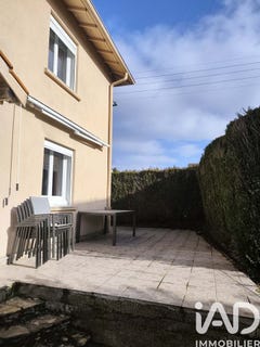 /international/fr/la-clayette-burgundy-310105381239/