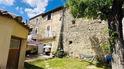 /international/fr/merindol-rhone-310105813687/