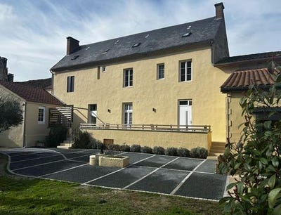 /international/fr/cenac-et-saint-julien-aquitaine-310103688873/