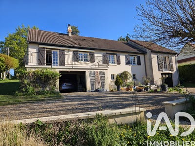 /international/fr/montval-sur-loir-pays-de-la-loire-310107088376/