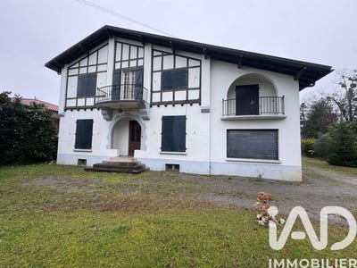 /international/fr/cambo-les-bains-aquitaine-310108949585/