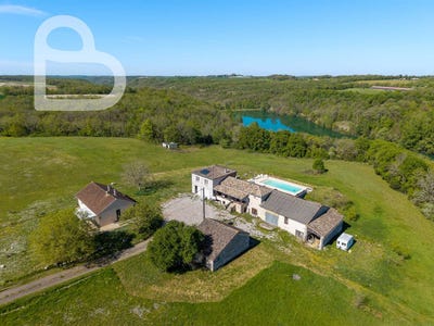 /international/fr/montaigu-de-quercy-midi-pyrenees-310107499782/
