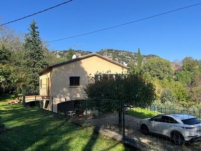 /international/fr/anduze-languedoc-roussillon-120095670663/