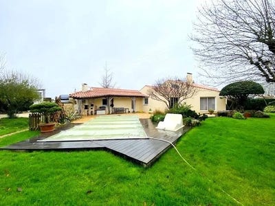 /international/fr/soullans-pays-de-la-loire-120094097476/