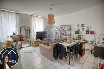 /international/fr/nogent-le-roi-centre-val-de-loire-310108137548/