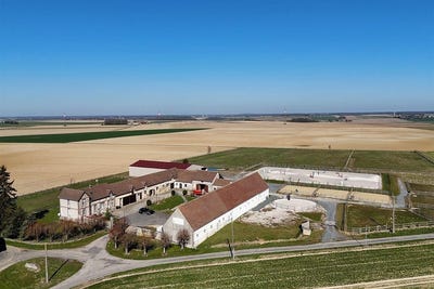/international/fr/clos-fontaine-ile-de-france-310101288455/?lang=en