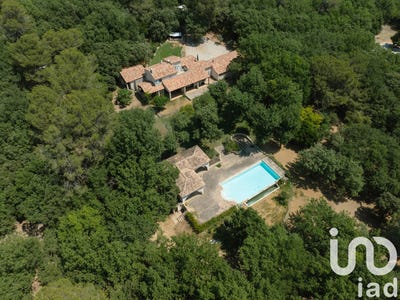 /international/fr/saint-maximin-la-sainte-baume-provence-alpes-cote-d-azur-310101172593/?lang=en