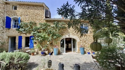 /international/fr/suze-la-rousse-rhone-310103715473/