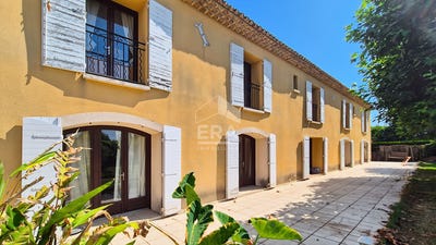 /international/fr/chateaurenard-provence-alpes-cote-d-azur-310100669082/