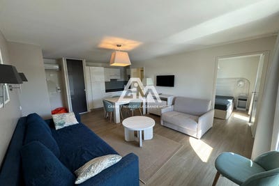 /international/fr/la-grande-motte-centre-val-de-loire-310098840995/