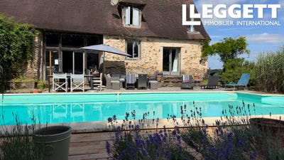 /international/fr/jumilhac-le-grand-aquitaine-310108862720/