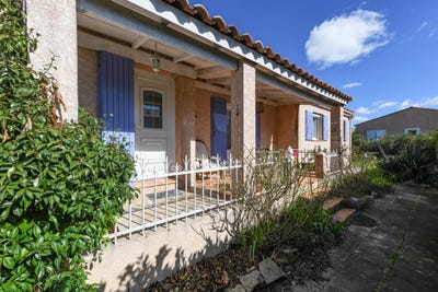 /international/fr/nimes-languedoc-roussillon-310098924810/