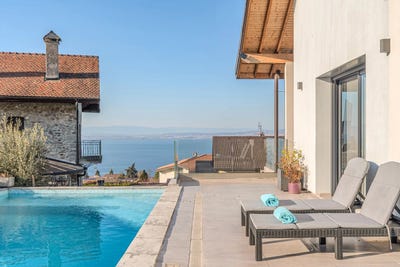 /international/fr/evian-les-bains-rhone-310106943933/