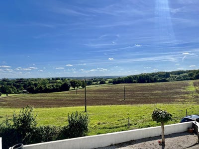 /international/fr/montournais-pays-de-la-loire-120094855568/