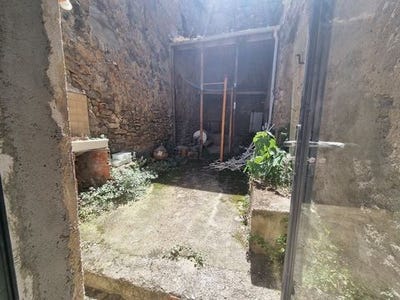 /international/fr/pouzols-minervois-languedoc-roussillon-310108374950/