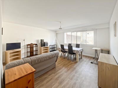 /international/fr/challans-pays-de-la-loire-310109779894/