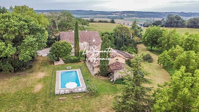 /international/fr/francescas-aquitaine-310107412428/