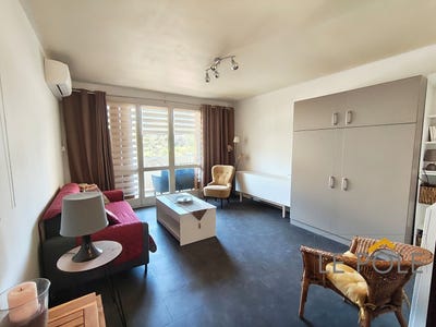/international/fr/avignon-provence-alpes-cote-d-azur-310109239689/