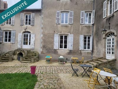 /international/fr/parthenay-charente-310106751207/