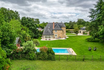 /international/fr/avrille-pays-de-la-loire-310108619700/