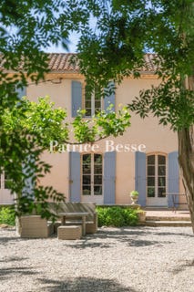 /international/fr/avignon-provence-alpes-cote-d-azur-310108466364/
