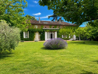 /international/fr/valence-d-agen-midi-pyrenees-310108928720/