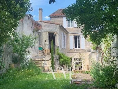 /international/fr/angouleme-charente-310107428385/