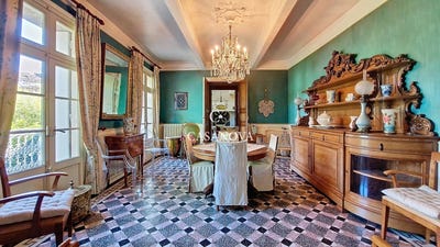 /international/fr/pezenas-languedoc-roussillon-310108430020/