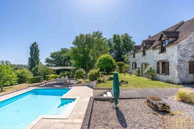 /international/fr/issigeac-aquitaine-310108729258/