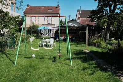 /international/fr/lons-le-saunier-franche-comte-310108459168/