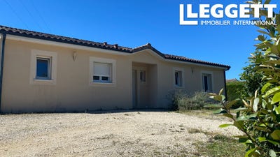 /international/fr/saint-crepin-d-auberoche-aquitaine-310094485404/