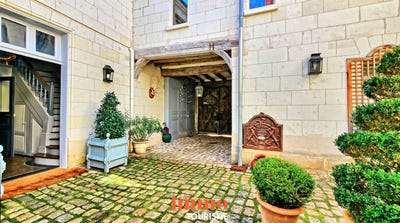 /international/fr/loches-centre-val-de-loire-310107253504/