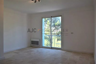 /international/fr/saint-remy-de-provence-provence-alpes-cote-d-azur-310110094018/