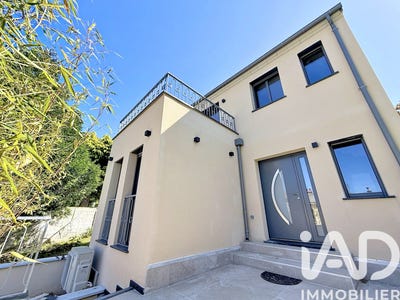 /international/fr/chartres-centre-val-de-loire-310107737596/