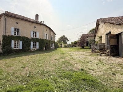 /international/fr/aubeterre-sur-dronne-charente-310106833177/
