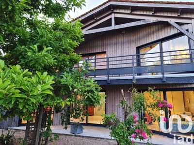 /international/fr/jarnac-charente-310099846244/
