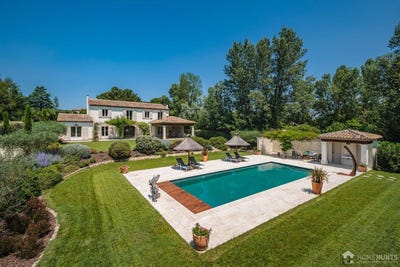 /international/fr/saint-remy-de-provence-provence-alpes-cote-d-azur-310101110799/