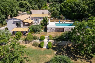 /international/fr/tourrettes-sur-loup-hh-15862968-tourrettes-sur-loup-provence-alpes-cote-d-azur-310101081263/?lang=zh-cn