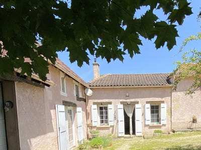 /international/fr/saint-julien-de-crempse-aquitaine-310100660816/