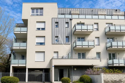 /international/fr/tours-centre-val-de-loire-310106793693/