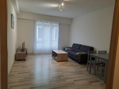 /international/fr/4-rue-du-sergent-bernes-cambot-pau-rhone-310104866110/