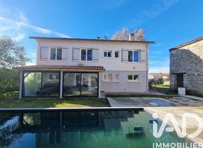 /international/fr/prahecq-charente-310102111698/