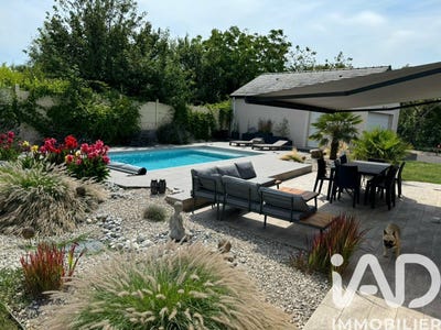 /international/fr/bourges-centre-val-de-loire-310107469106/