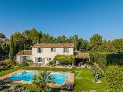 /international/fr/aix-en-provence-provence-alpes-cote-d-azur-310101472678/