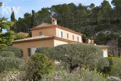 /international/fr/varages-provence-alpes-cote-d-azur-310100387614/