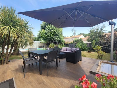 /international/fr/la-rochelle-franche-comte-310108511555/