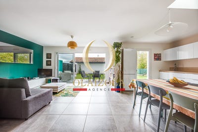 /international/fr/saint-pee-sur-nivelle-aquitaine-310108789342/